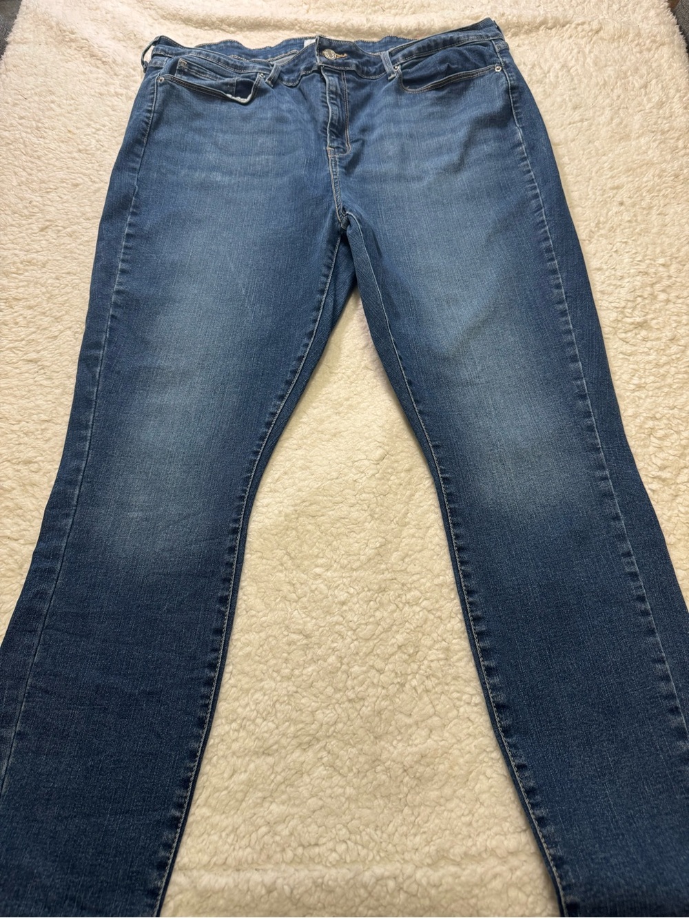 Denizen from Levi's Women's Straight Leg Jeans in Medium Blue